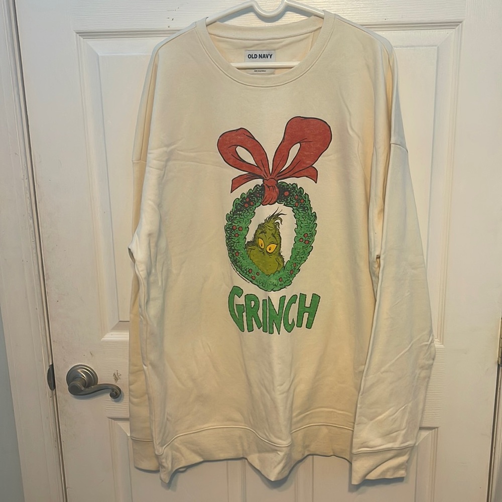 NWOT Grinch sweat shirt